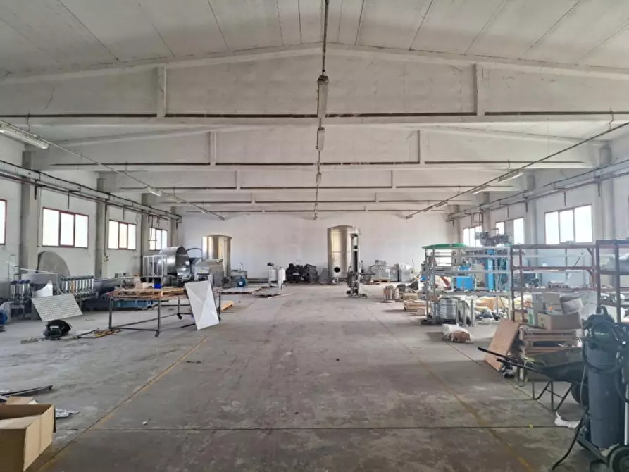 Immagine 24 di Capannone industriale in vendita  in Contrada Imperatore snc a Bisignano