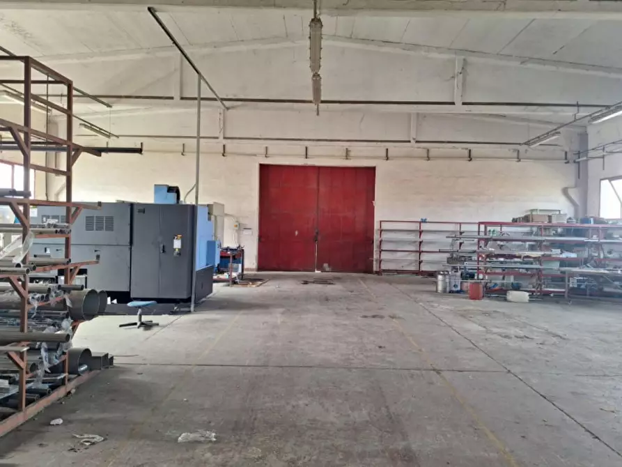 Immagine 26 di Capannone industriale in vendita  in Contrada Imperatore snc a Bisignano