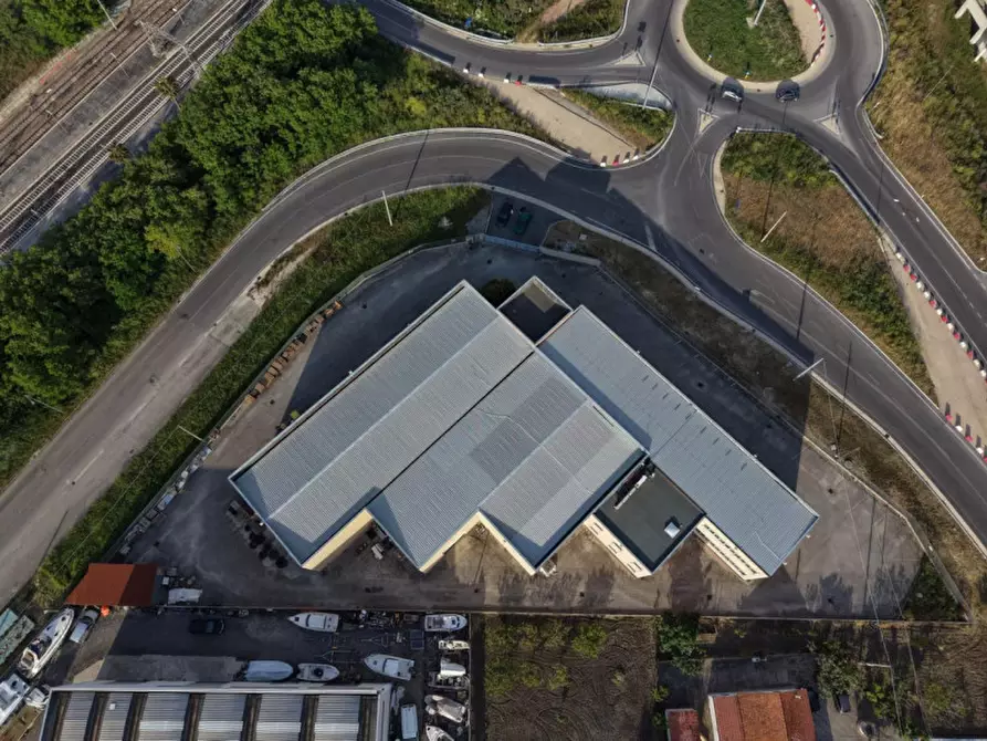 Immagine 2 di Capannone industriale in vendita  in S.S.16 Nord Km. 509 a Vasto