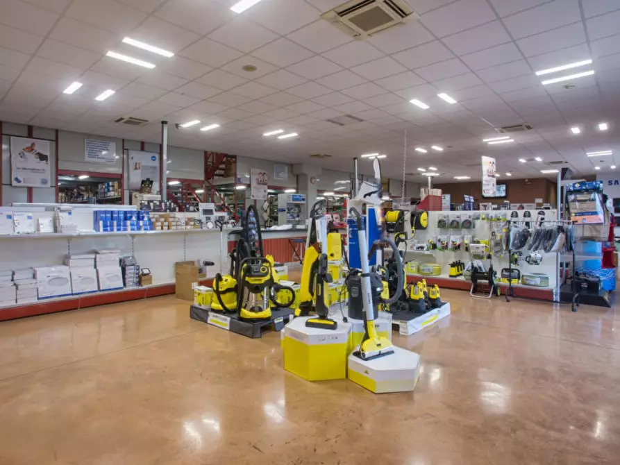 Immagine 7 di Capannone industriale in vendita  in S.S.16 Nord Km. 509 a Vasto