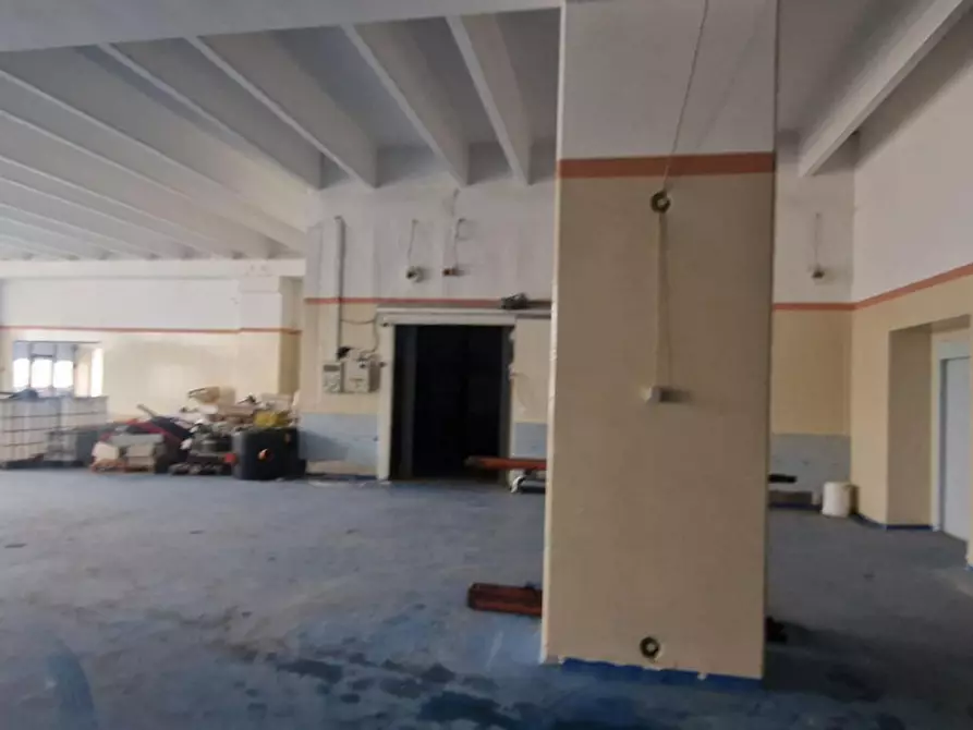 Immagine 16 di Capannone industriale in vendita  in Via Toppola, 84090 Giffoni Sei Casali SA, Italia a Giffoni Sei Casali