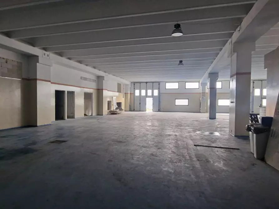 Immagine 26 di Capannone industriale in vendita  in Via Toppola, 84090 Giffoni Sei Casali SA, Italia a Giffoni Sei Casali