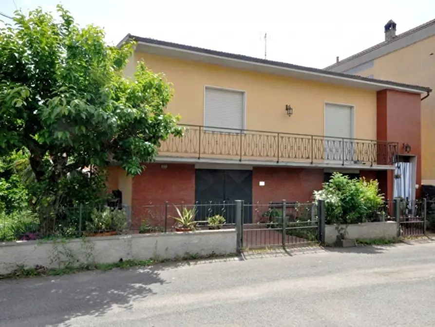 Immagine 1 di Villa in vendita  in Cicogna a Terranuova Bracciolini