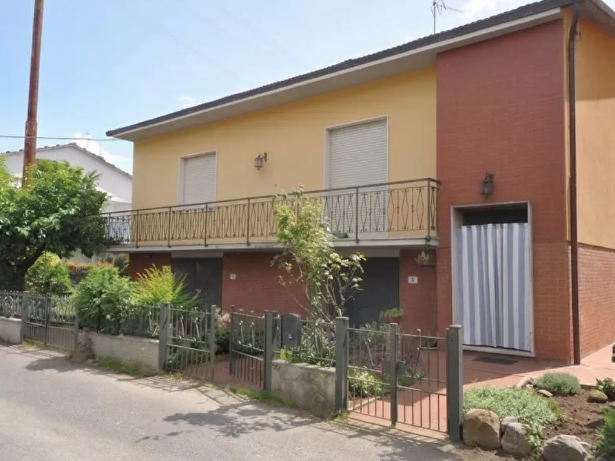 Immagine 2 di Villa in vendita  in Cicogna a Terranuova Bracciolini