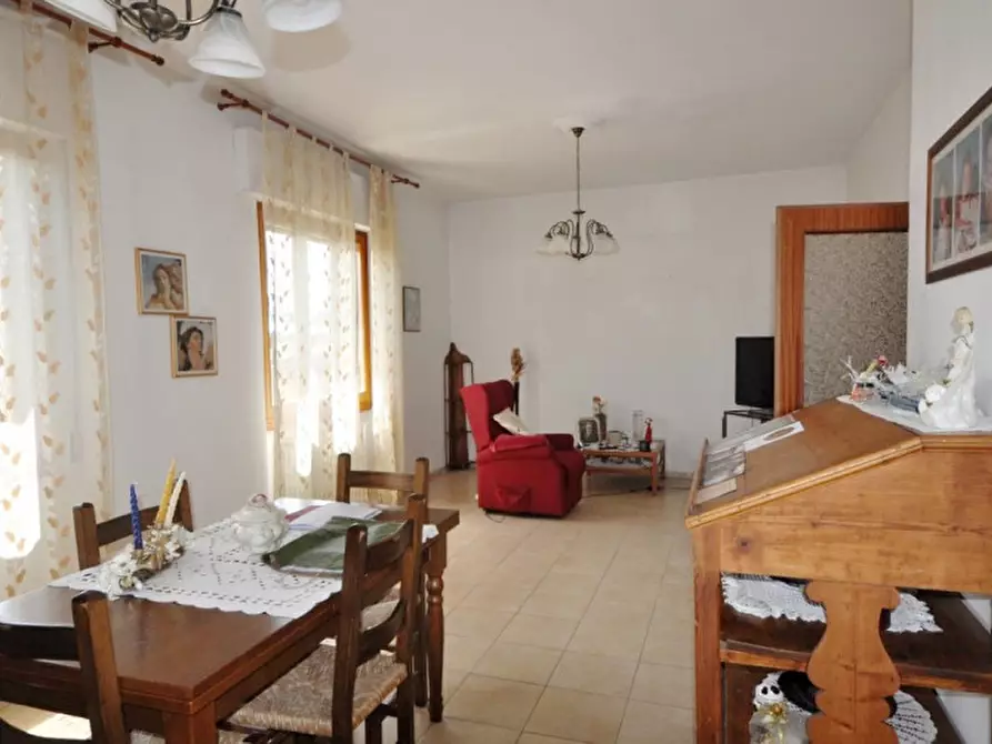 Immagine 4 di Villa in vendita  in Cicogna a Terranuova Bracciolini