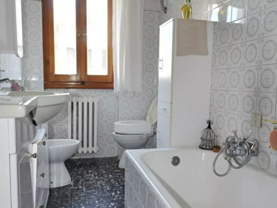 Immagine 11 di Villa in vendita  in Cicogna a Terranuova Bracciolini