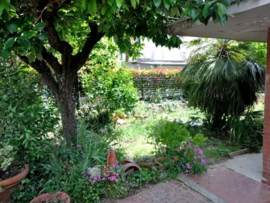 Immagine 25 di Villa in vendita  in Cicogna a Terranuova Bracciolini