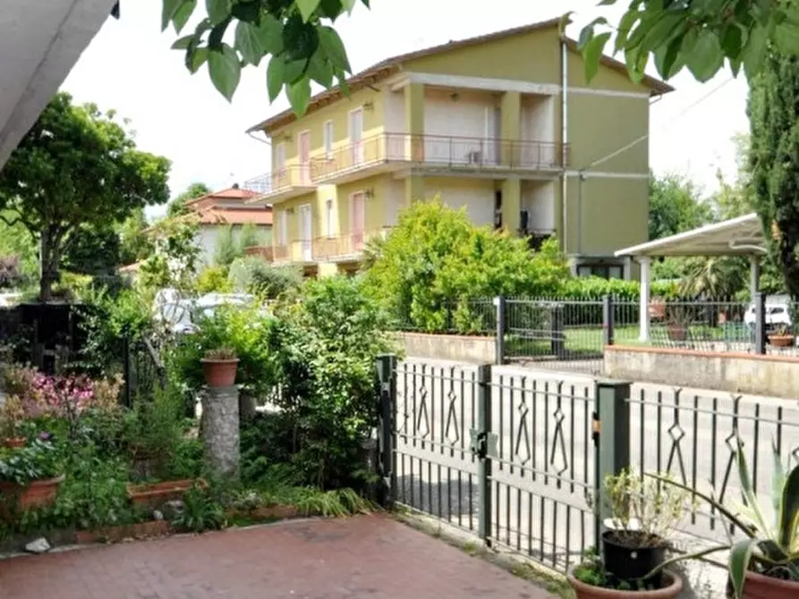 Immagine 26 di Villa in vendita  in Cicogna a Terranuova Bracciolini