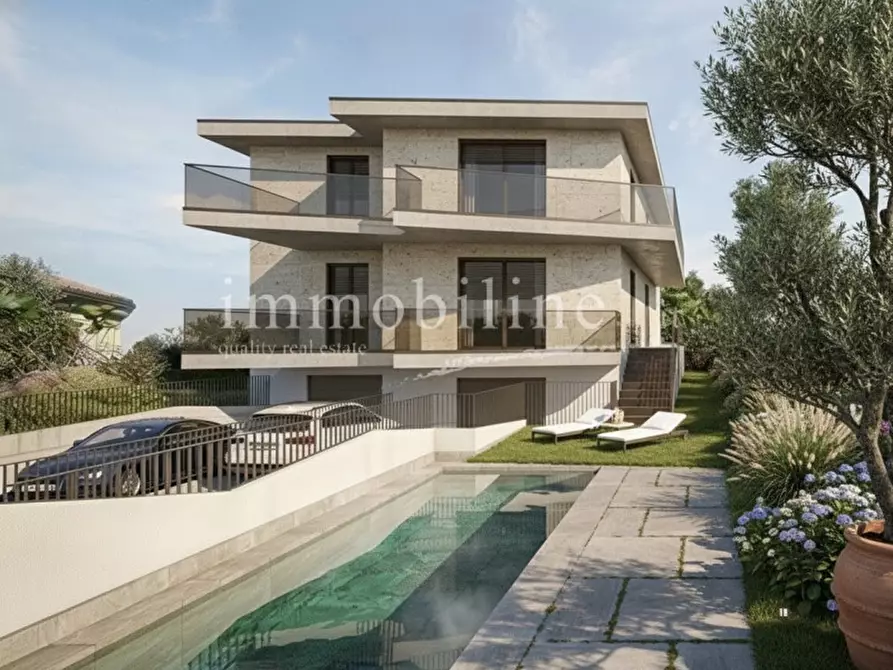 Immagine 4 di Casa bifamiliare in vendita  in VICOLO CASARA n. 12 Piano 1 a Lazise