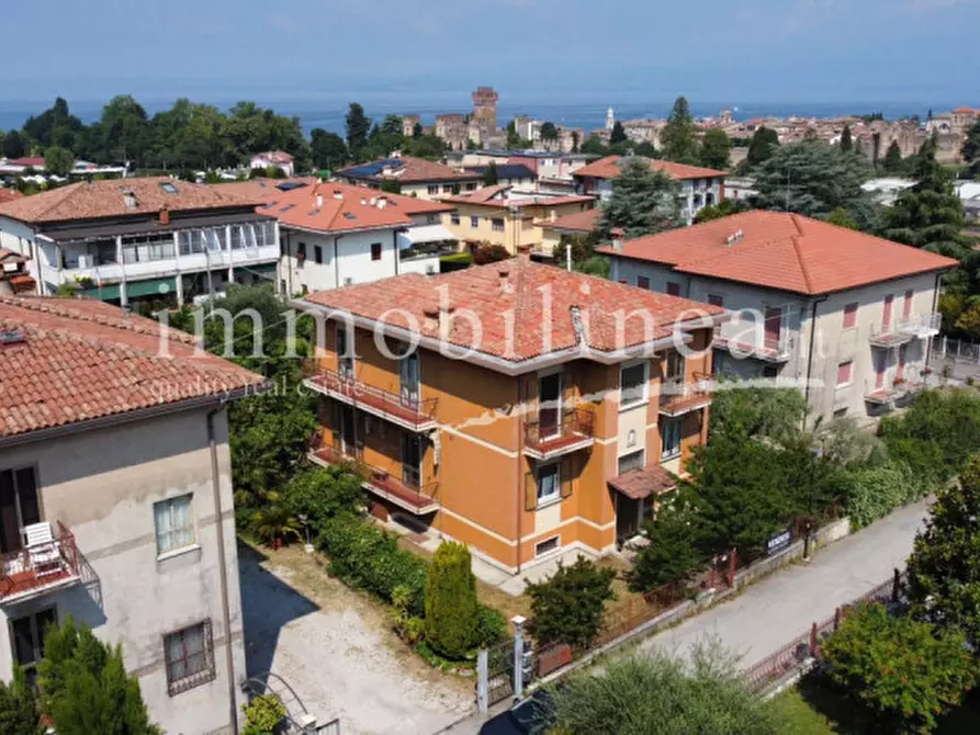 Immagine 9 di Casa bifamiliare in vendita  in VICOLO CASARA n. 12 Piano 1 a Lazise