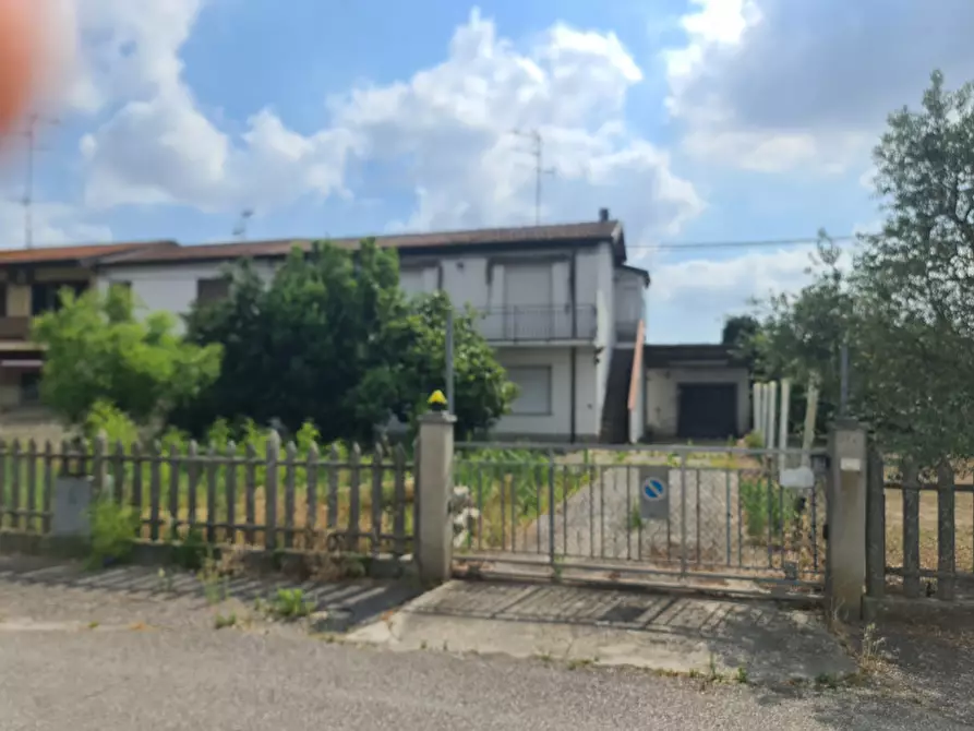 Immagine 1 di Villetta a schiera in vendita  in Viale della Repubblica 77 a Lagosanto