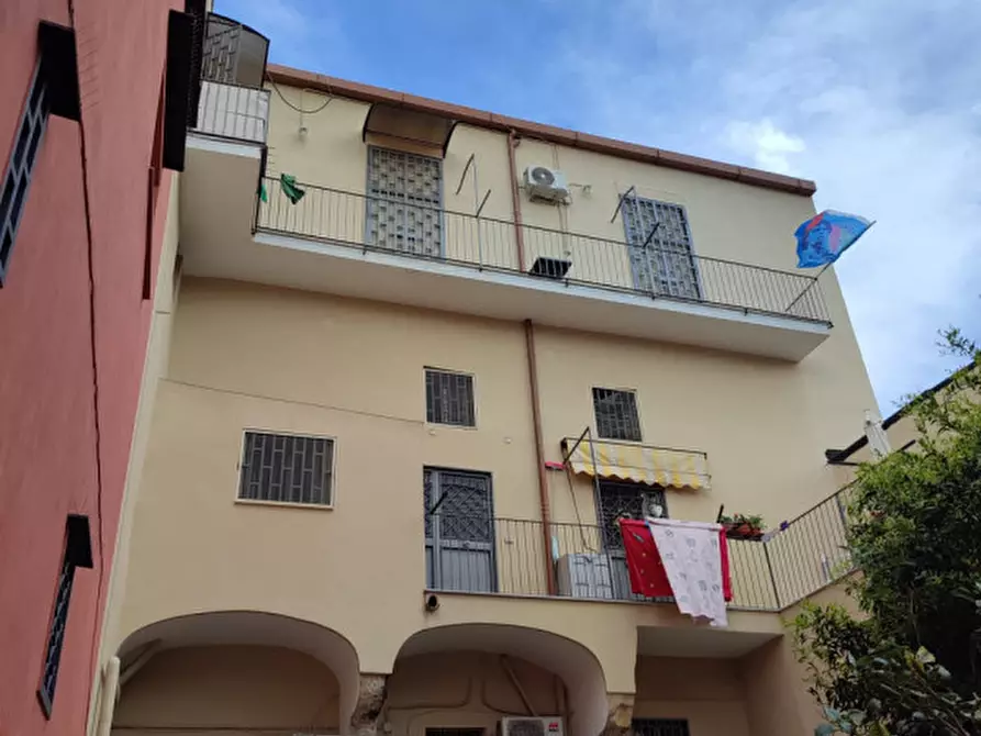 Immagine 1 di Palazzo in vendita  in II VICO TROTTI N°5 a Torre Del Greco