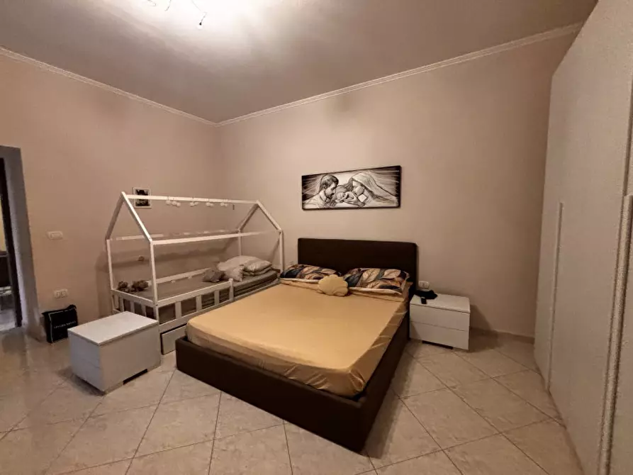 Immagine 10 di Palazzo in vendita  in II VICO TROTTI N°5 a Torre Del Greco