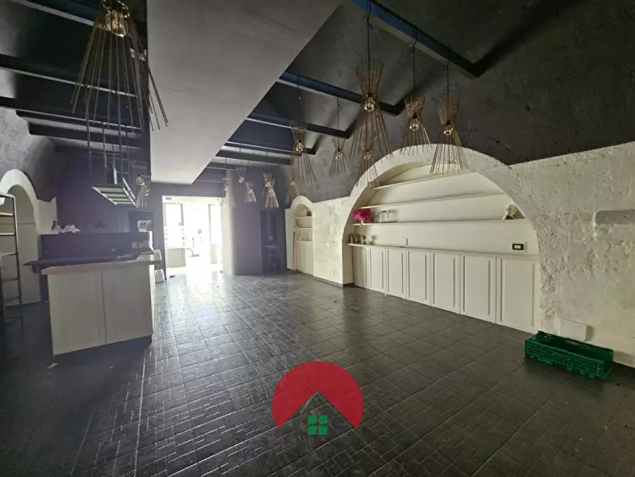 Immagine 1 di Negozio in vendita  in Via Casalnuovo a Matera