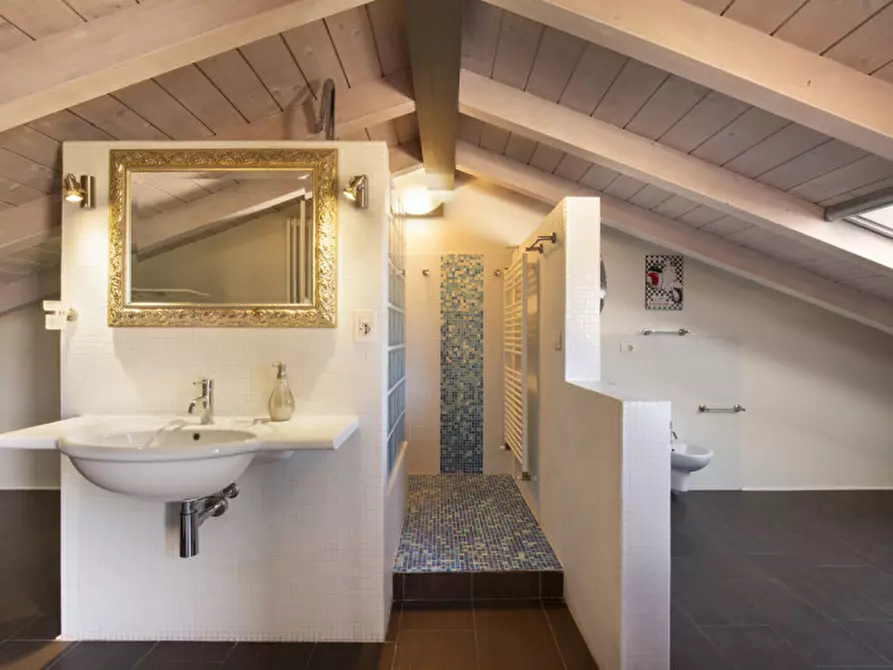 Immagine 18 di Casa indipendente in vendita  in via san martino 39 a Lazise
