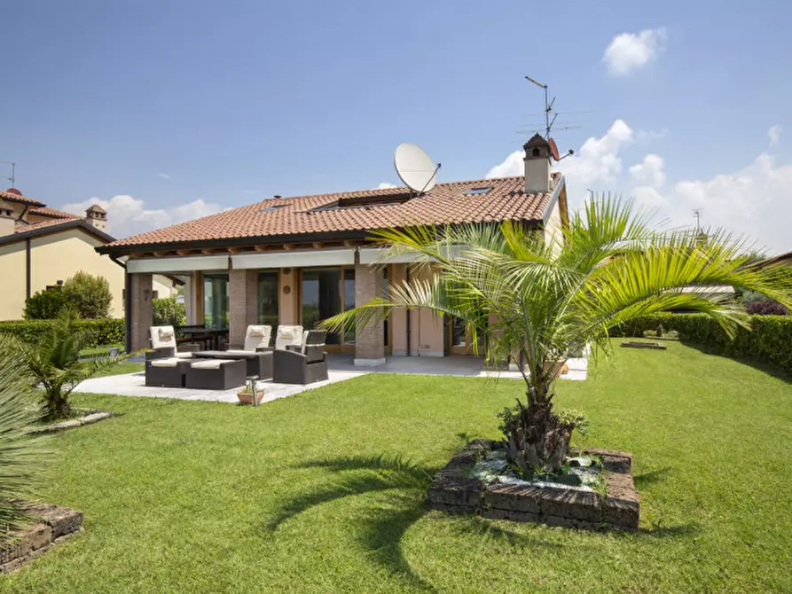 Immagine 30 di Casa indipendente in vendita  in via san martino 39 a Lazise