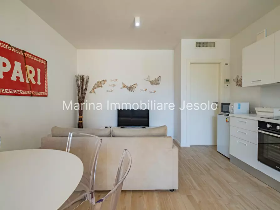 Immagine 11 di Appartamento in vendita  in Via Belluno a Jesolo