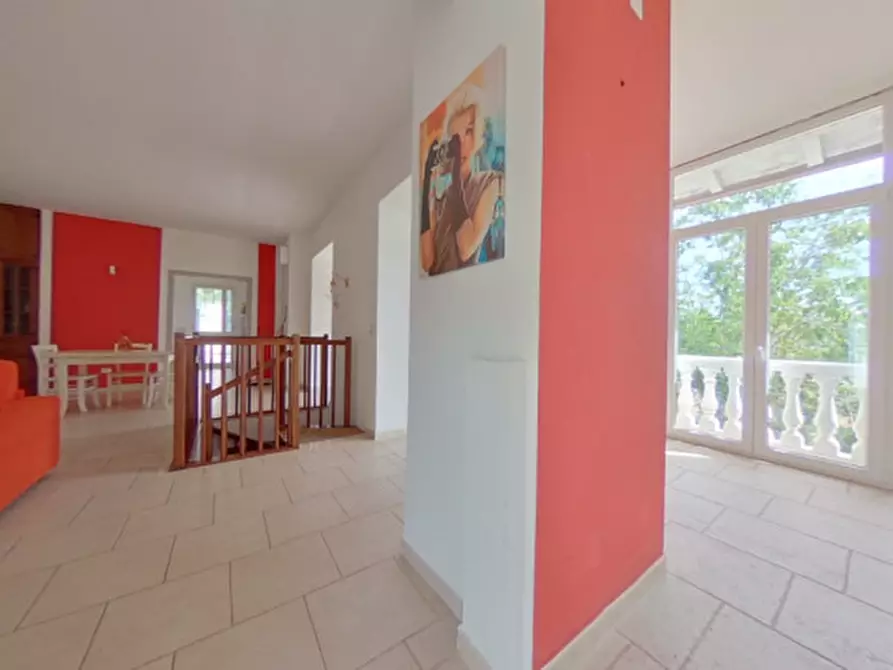 Immagine 10 di Villa in vendita  a Fasano