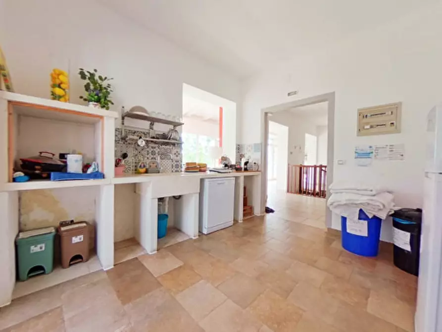 Immagine 17 di Villa in vendita  a Fasano