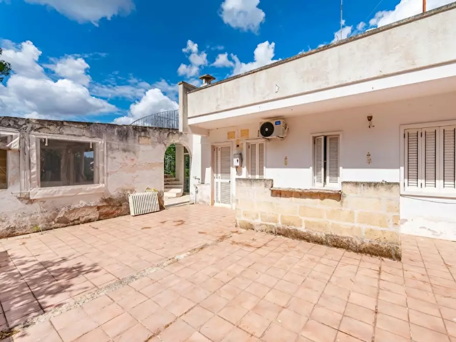 Immagine 19 di Villa in vendita  a Fasano