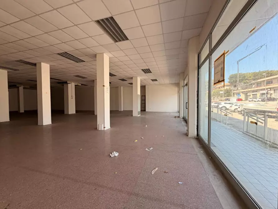 Immagine 5 di Negozio in vendita  in Via Achille Grandi, 3, 60131 Ancona AN, Italia a Ancona