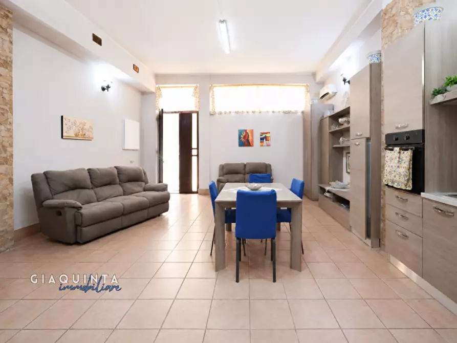 Immagine 21 di Casa indipendente in vendita  in vi Firenze n.55 a Palagonia