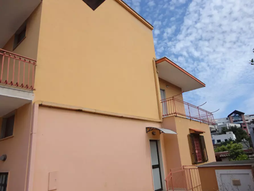Immagine 16 di Appartamento in vendita  in VIA NAPOLI a Bari