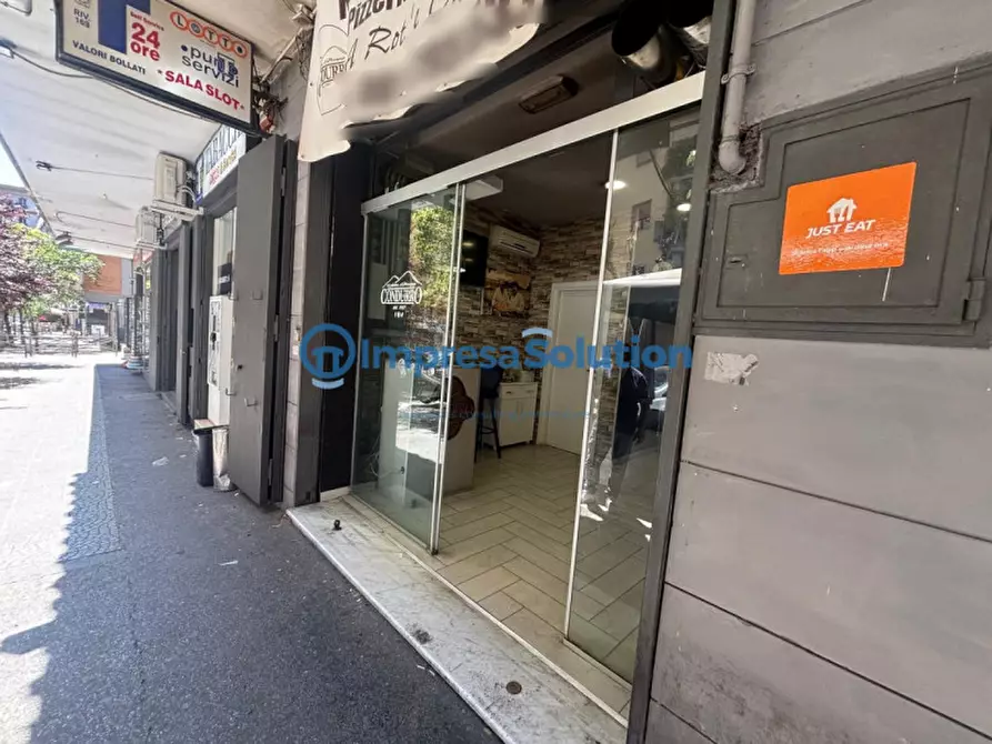 Immagine 9 di Attività commerciale in vendita  in Via Sigmund Freud a Napoli