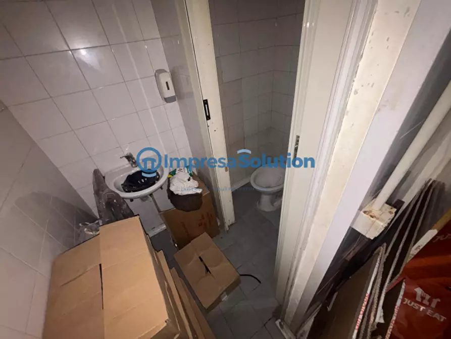 Immagine 22 di Attività commerciale in vendita  in Via Sigmund Freud a Napoli
