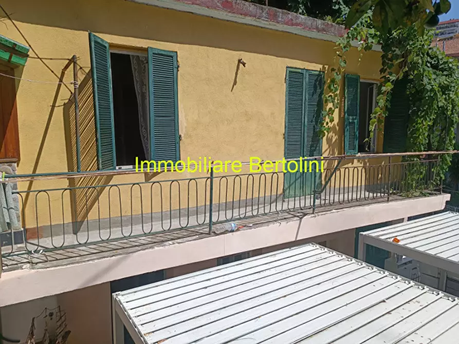 Immagine 1 di Appartamento in vendita  in Via San Francesco a San Remo