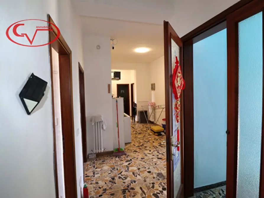 Immagine 10 di Appartamento in vendita  in Via della Costa a Montevarchi
