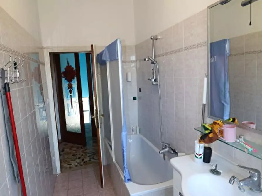 Immagine 12 di Appartamento in vendita  in Via della Costa a Montevarchi