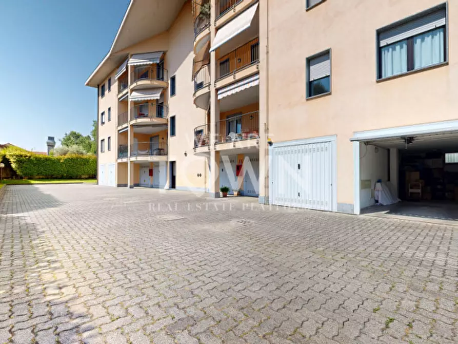 Immagine 41 di Appartamento in vendita  in via Giacomo Matteotti 23D a Lonate Pozzolo
