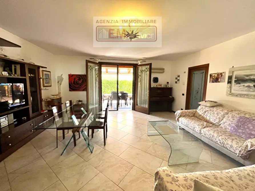 Immagine 9 di Casa bifamiliare in vendita  in Via Alle Cave a Casale Sul Sile