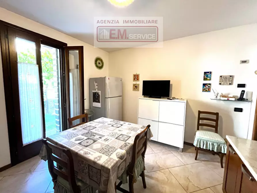 Immagine 14 di Casa bifamiliare in vendita  in Via Alle Cave a Casale Sul Sile