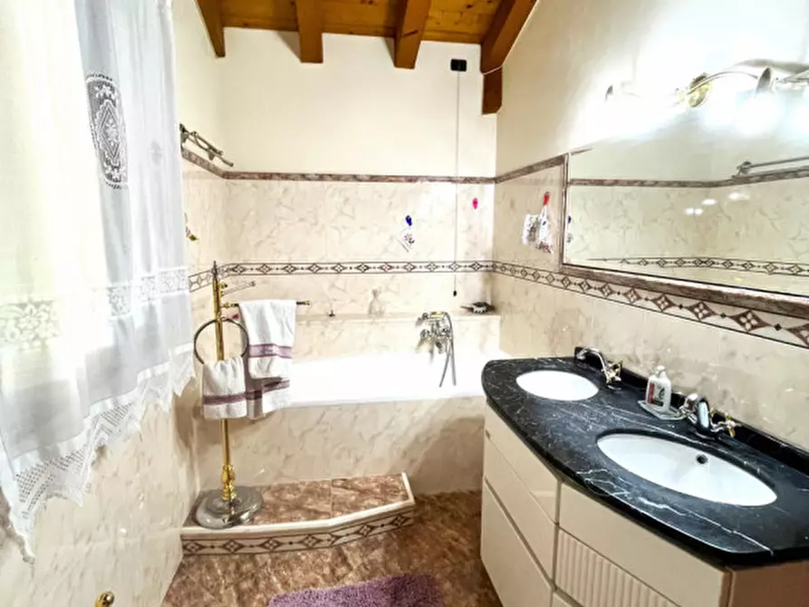 Immagine 33 di Casa bifamiliare in vendita  in Via Alle Cave a Casale Sul Sile