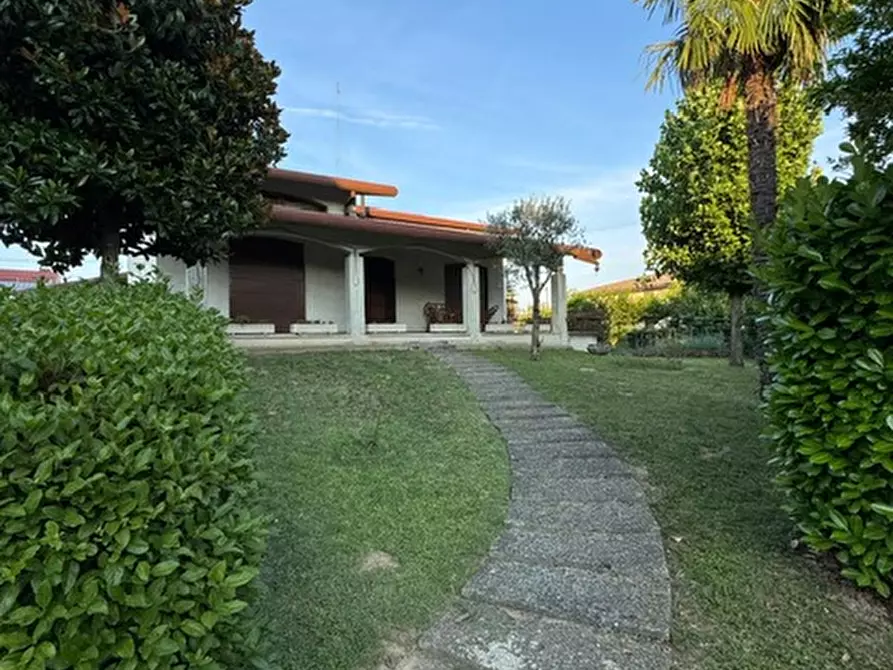 Immagine 2 di Casa indipendente in vendita  a Stra