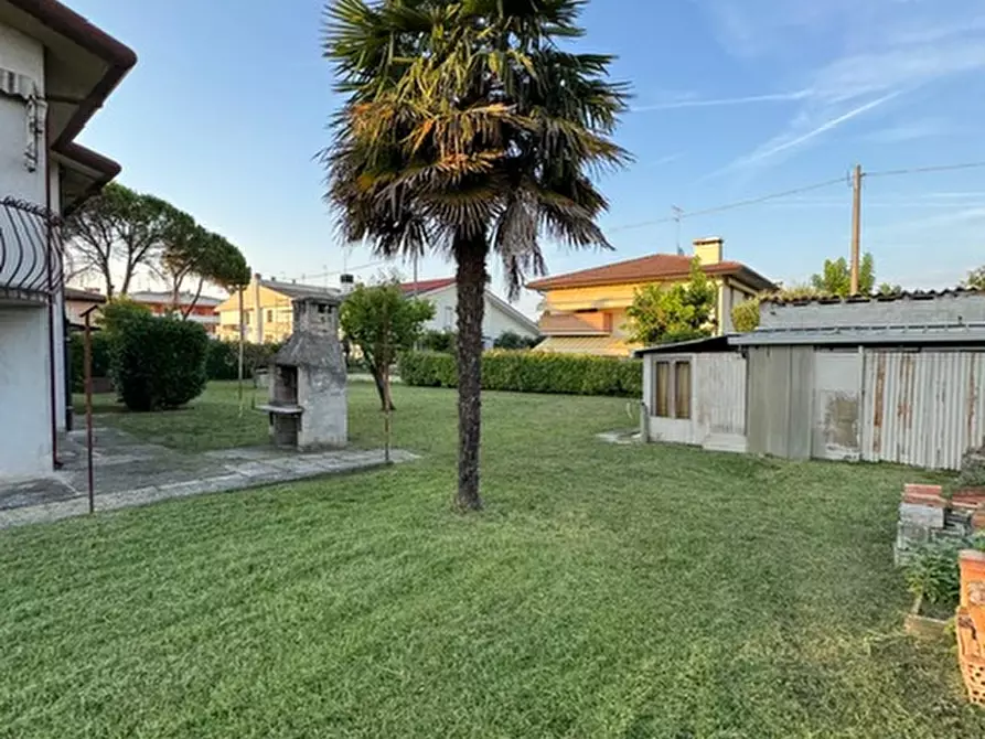 Immagine 10 di Casa indipendente in vendita  a Stra
