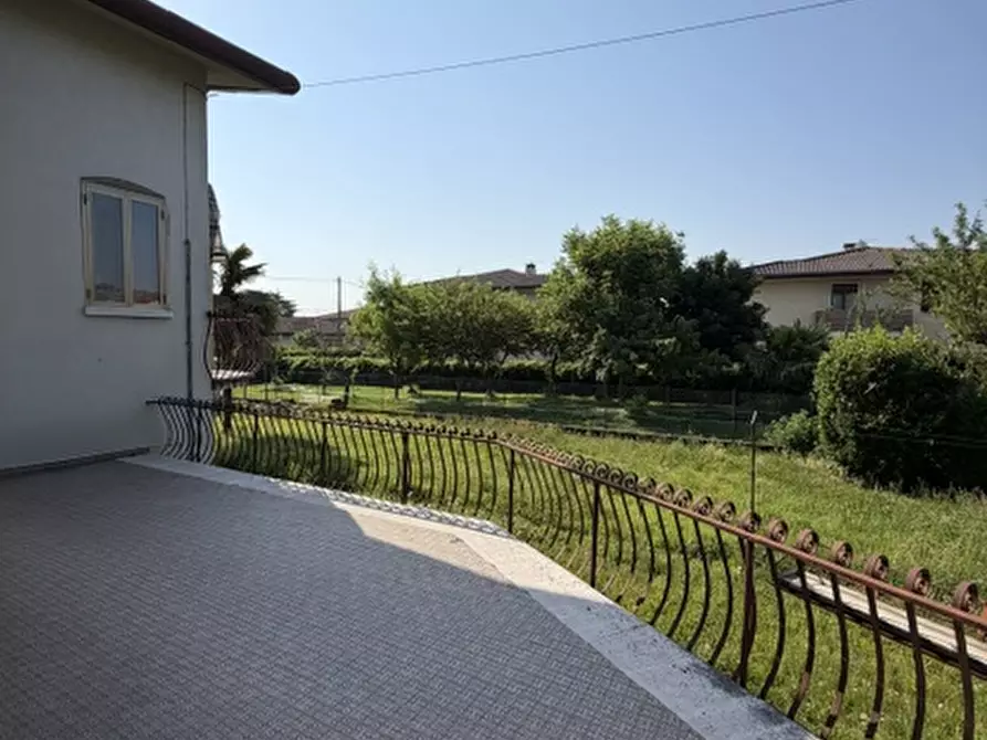 Immagine 11 di Casa indipendente in vendita  a Stra