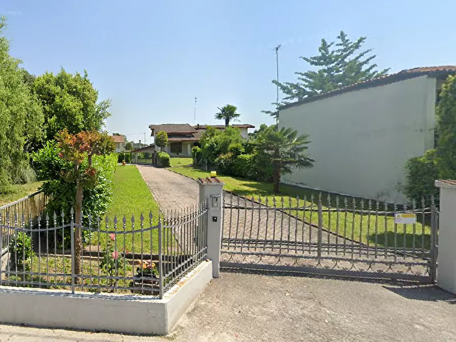 Immagine 35 di Casa indipendente in vendita  a Stra