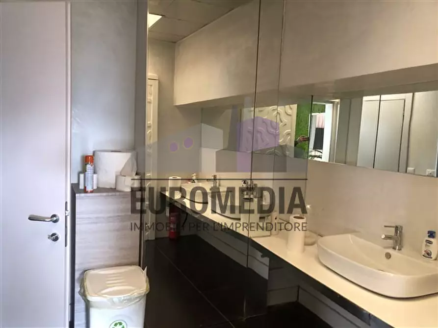 Immagine 3 di Capannone industriale in affitto  in Via Monte Grappa a Montecchio Maggiore