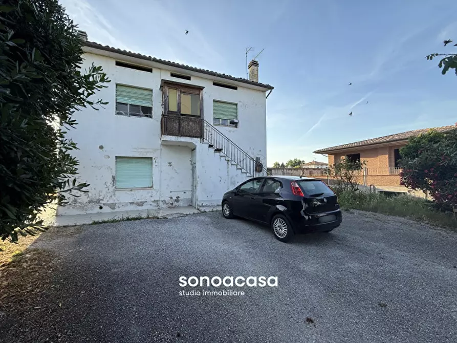 Immagine 1 di Casa indipendente in vendita  in Via Doria 22 a Fano