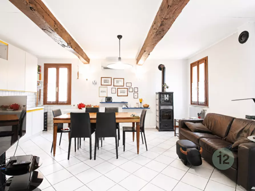 Immagine 10 di Casa indipendente in vendita  in via pampano a San Giovanni Del Dosso