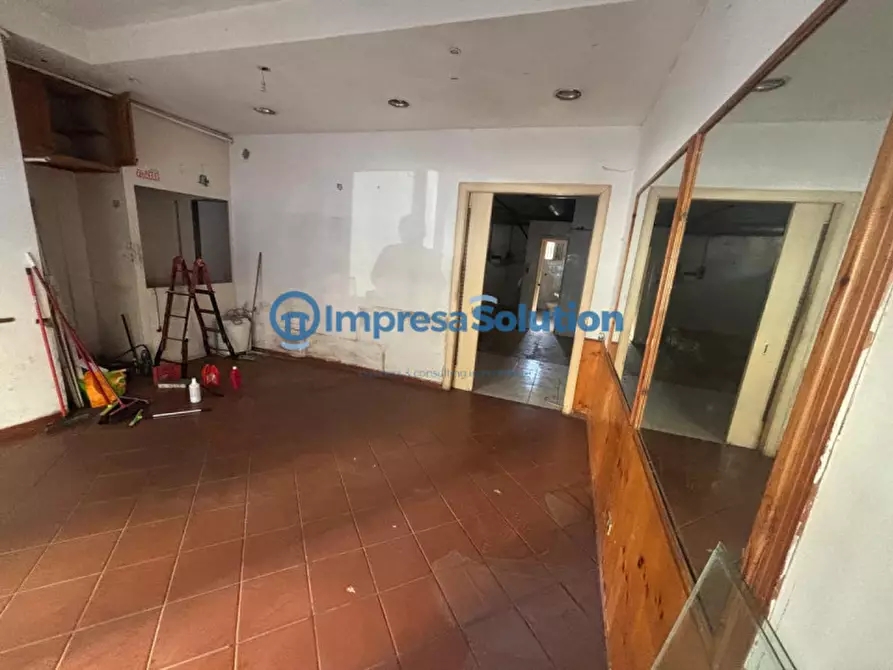 Immagine 10 di Negozio in affitto  in Via Sigmund Freud a Napoli