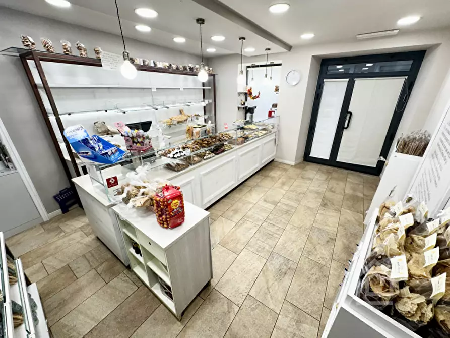 Immagine 4 di Attività commerciale in vendita  in Via Teodoro Secondo 5 a Chivasso