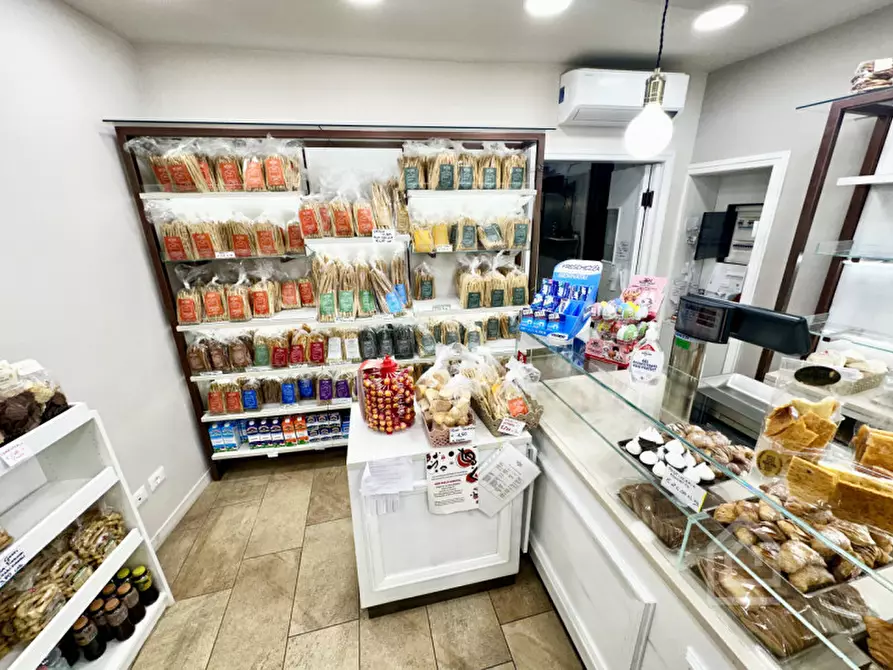 Immagine 7 di Attività commerciale in vendita  in Via Teodoro Secondo 5 a Chivasso
