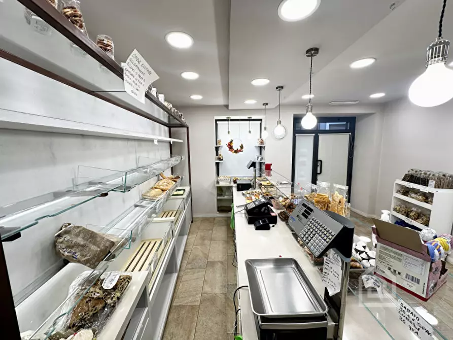 Immagine 8 di Attività commerciale in vendita  in Via Teodoro Secondo 5 a Chivasso