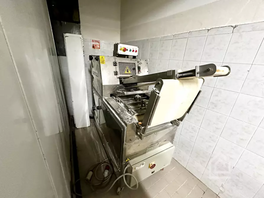 Immagine 18 di Attività commerciale in vendita  in Via Teodoro Secondo 5 a Chivasso