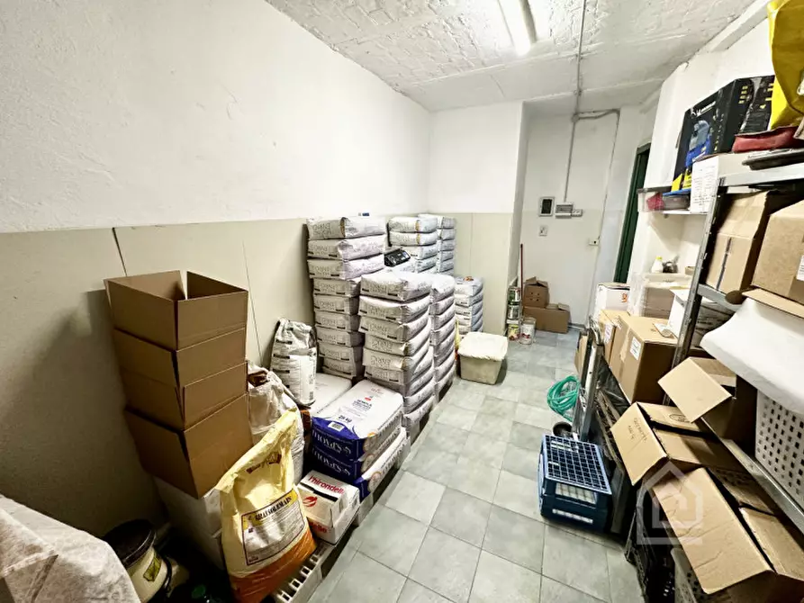 Immagine 22 di Attività commerciale in vendita  in Via Teodoro Secondo 5 a Chivasso