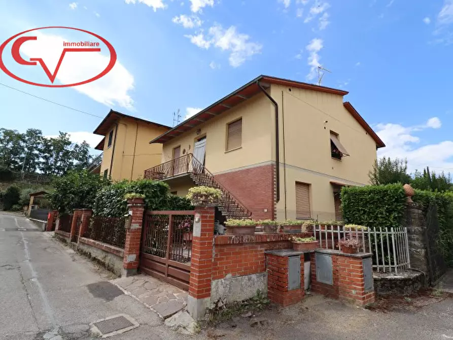 Immagine 2 di Casa bifamiliare in vendita  in Strada di Mercatale a Bucine